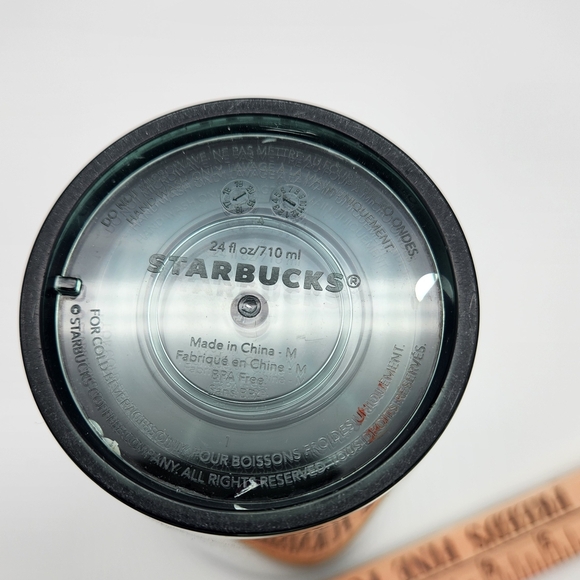 Starbucks Green Drinkware with Textured Design and Clear Lid - Picture 3 of 7
